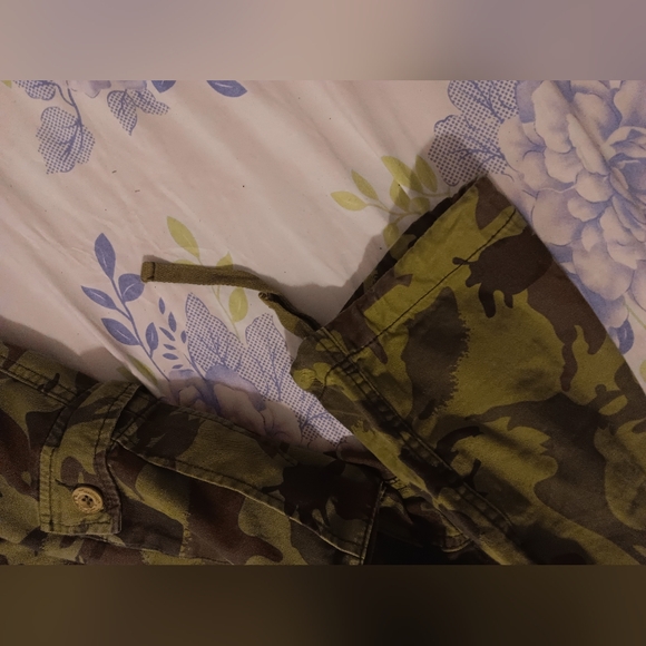 Matchstick mens army camo print cargo pants - Picture 6 of 9